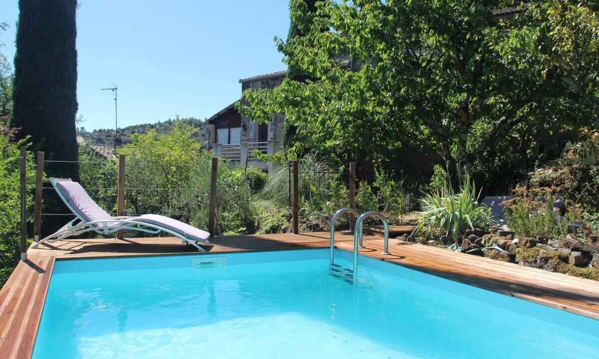 Banne House | Mas l'Esquirou - Authentic Ardèche mas with swimming pool, wooded garden