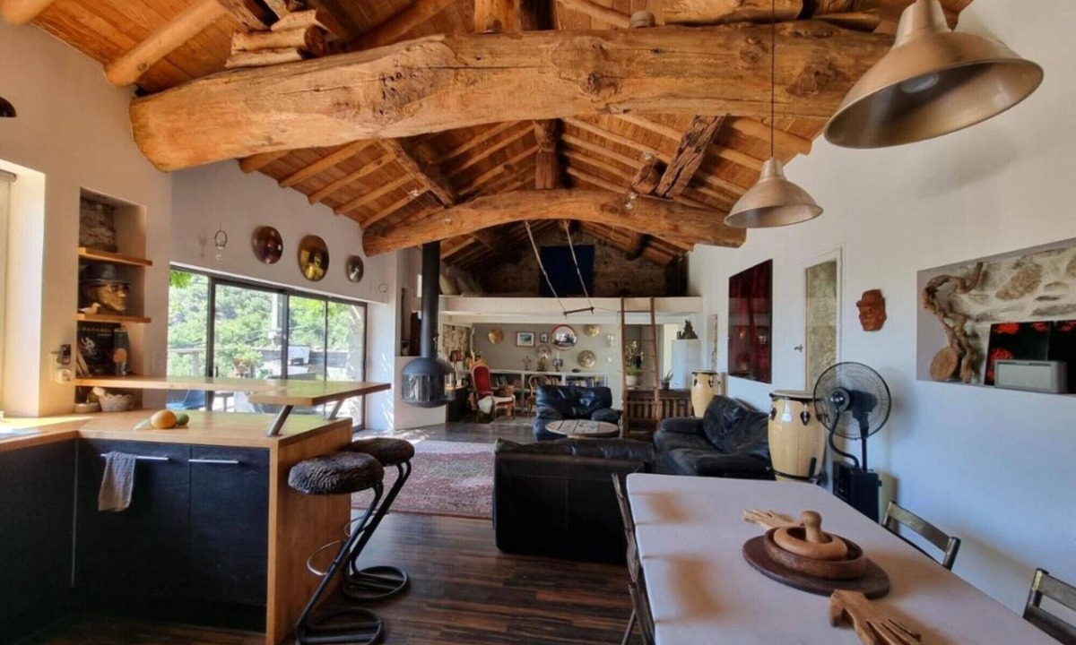 Valleraugue Apartment | Mas Montet Chez Raphael with Shared Pool, Wi-Fi and Air Conditioning