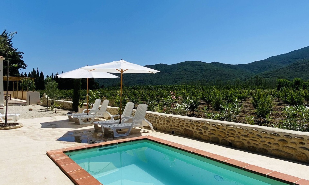 Bouleternere House | Mas Typique au Milieu des Vergers