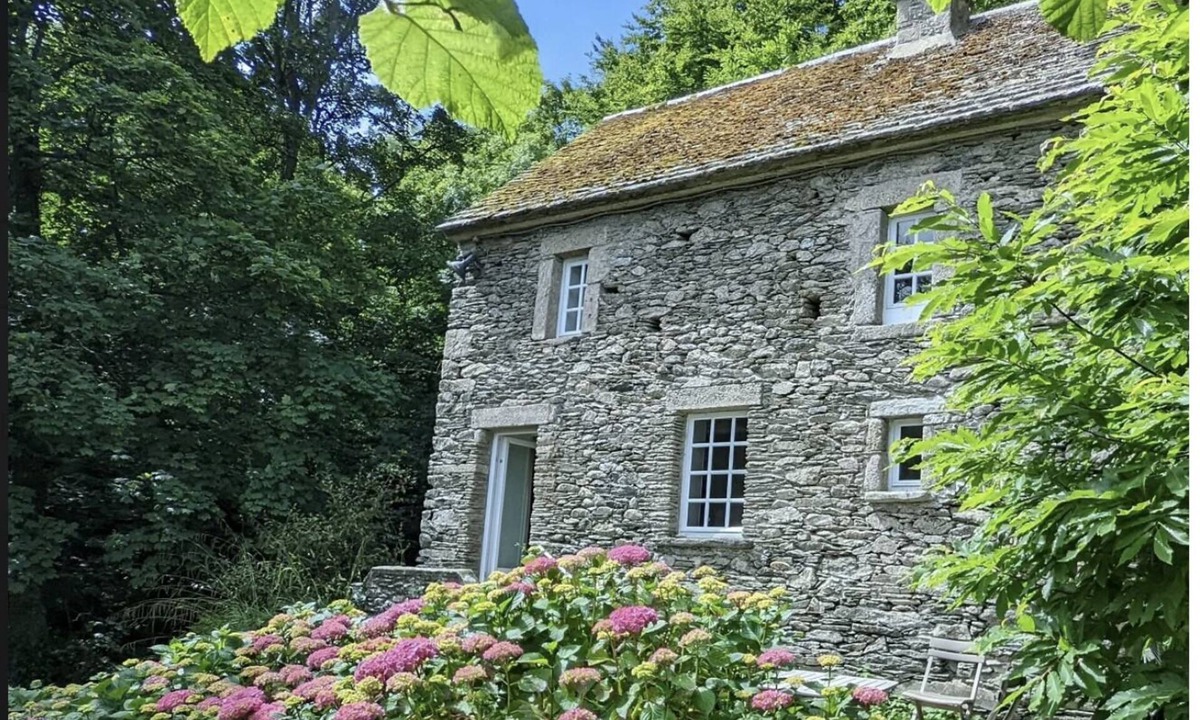 Urville-Nacqueville House | Mill for 2, facing the sea, 300m to the beach and great walks. Next to a castle.