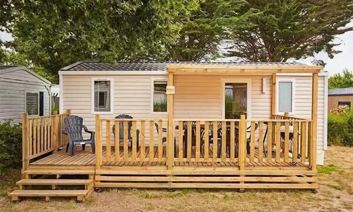 Torreilles-Plage House | Mobile Home | Classic | 3 Bedrooms | 6 Guests | Raised Deck | A/C