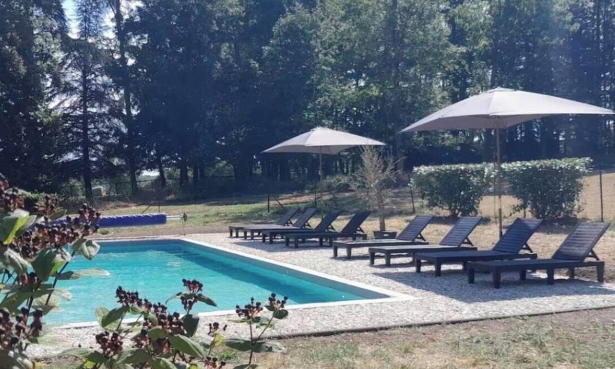 Parigny-les-Vaux House | Mobile home in the wooded grounds of Château de Mimont