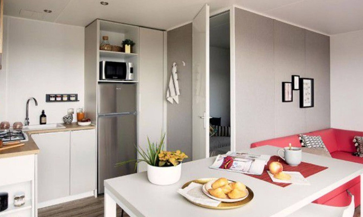 Salles-Curan House | Mobile Home with Terrace - 2 Bedrooms, Up to 5 People