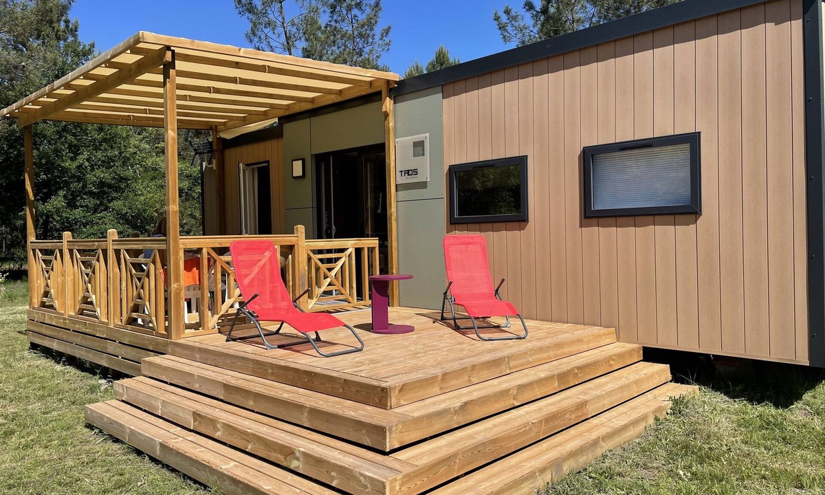 Luglon House | Mobilhome et Terrasse au Coeur de la Foret des Landes Dans un Parc Residentiel