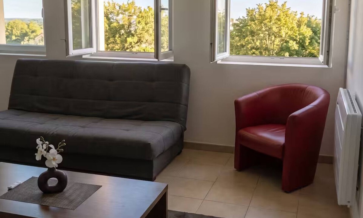 Bretigny-sur-Orge Apartment | Modern room sleeps 14 + kitchen and terrace