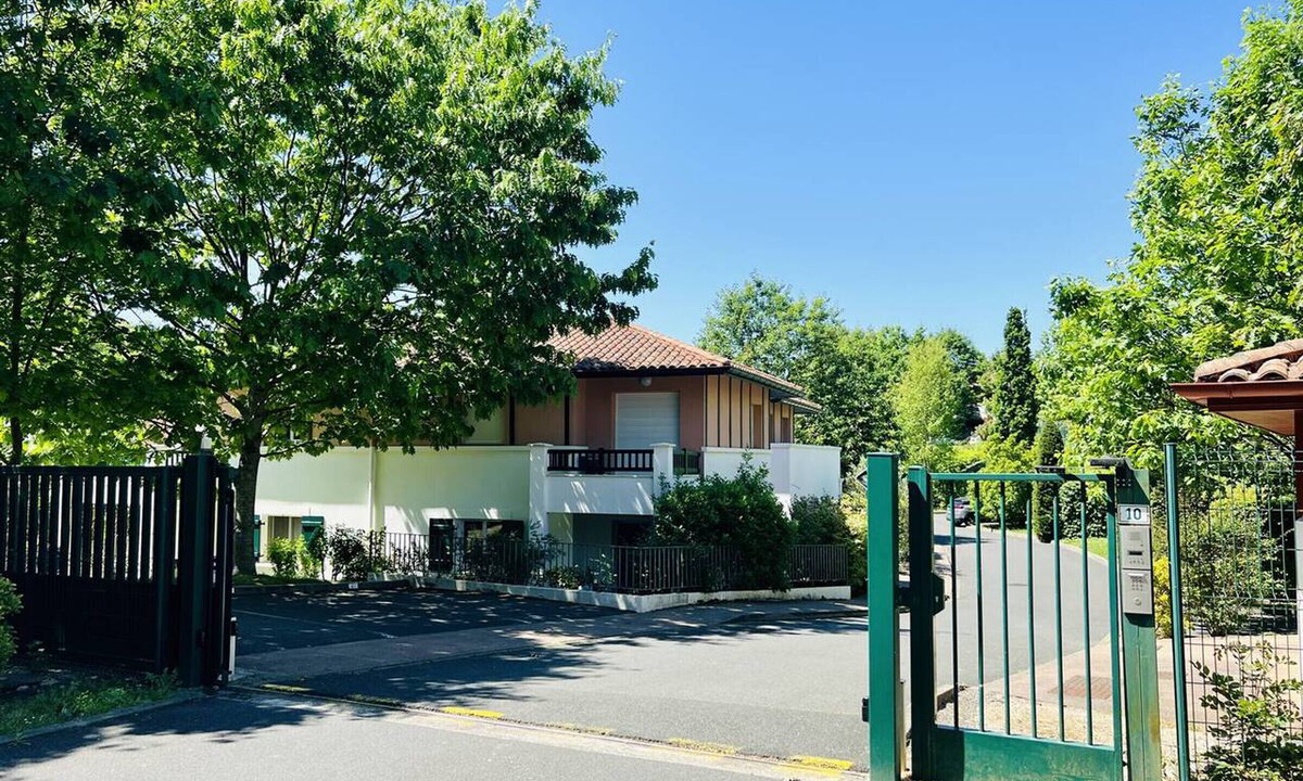 Cambo-les-Bains Apartment | Modern T2 apartment with terrace, parking and internet - Cambo-les-Bains