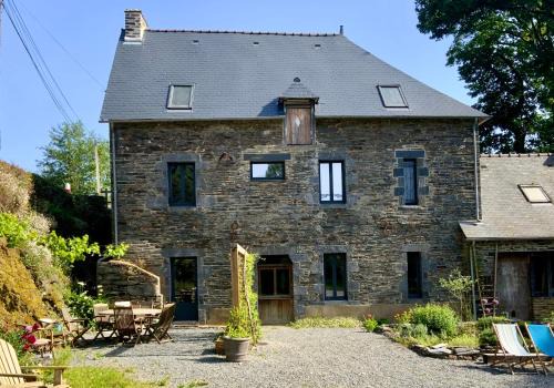 Saint-Martin-sur-Oust House | MOULIN DU VAULAURENT Gite 8 pers entre bois, rivières et sentiers