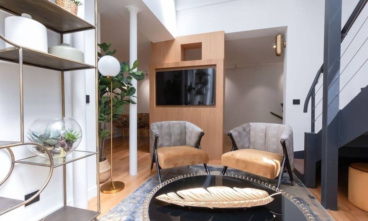 10th Arrondissement Apartment | My Véranda - Le Marais - République- Luxury family suite avec climatisation