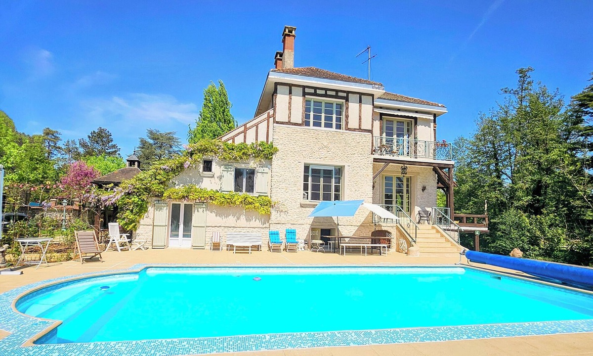 Gironville-sur-Essonne House | Natural mill and a change of scenery on the water's edge