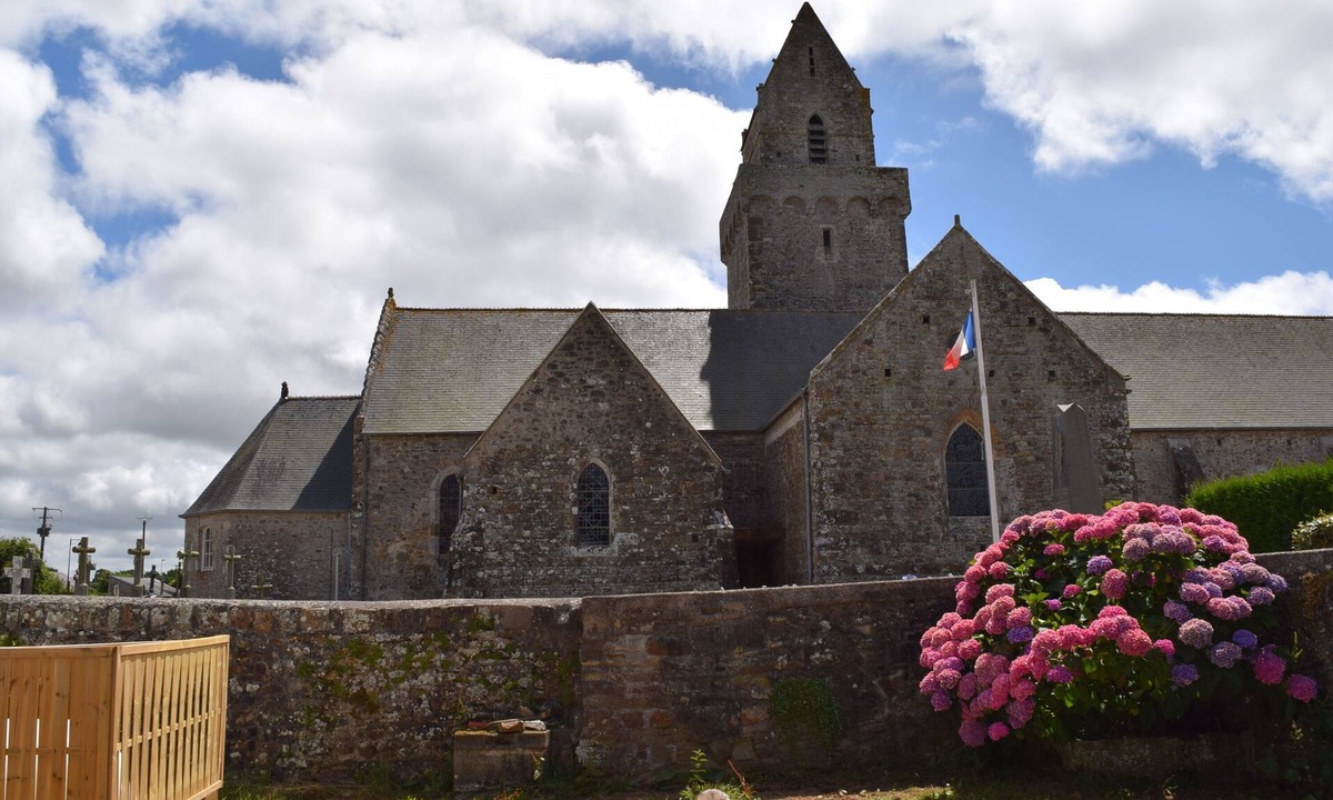 Saint-Nicolas-de-Pierrepont House | * NEW LISTING* Le Rêve - cottage with private garden and heated pool