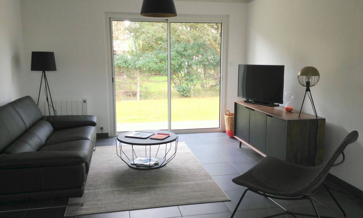 Vieux-Boucau-les-Bains House | NEW! Everything on foot: beach, city center, lake. Nice house with fenced garden