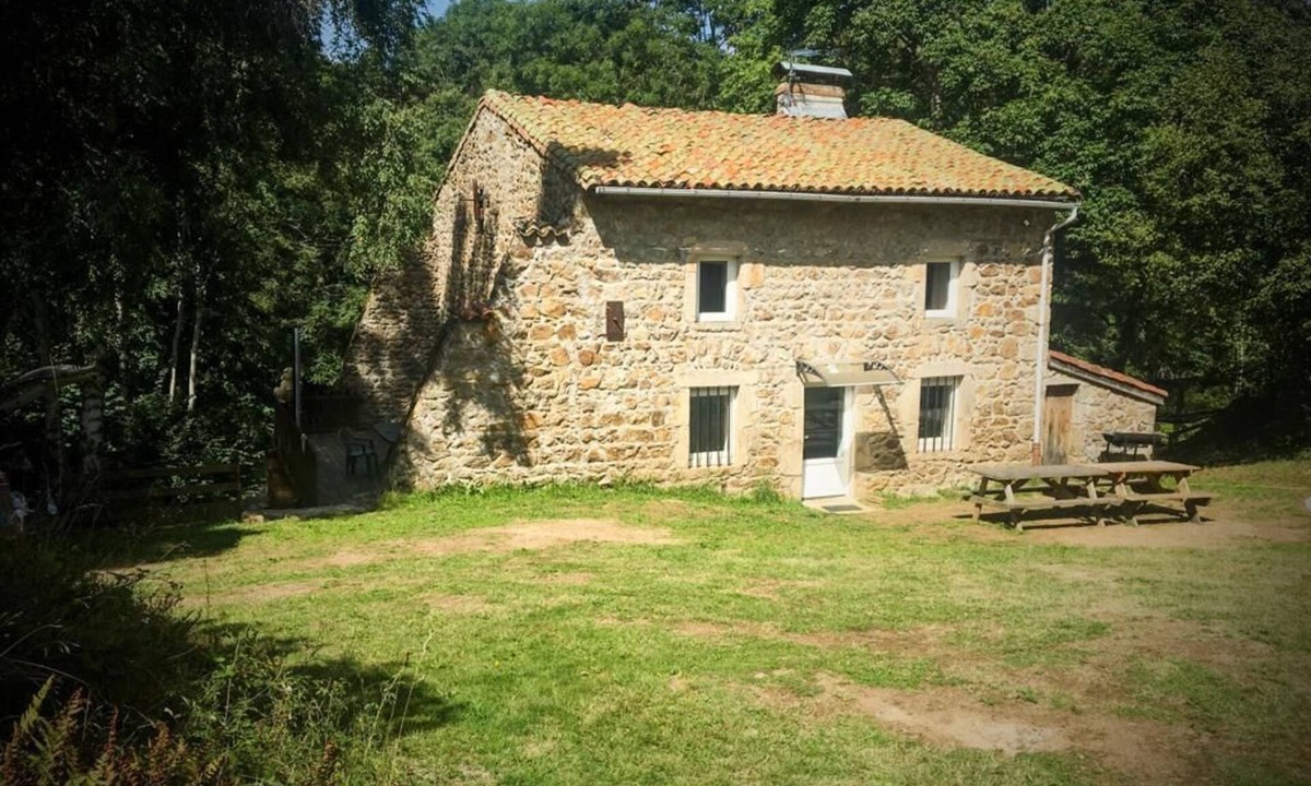 Essertines-en-Chatelneuf House | New Gîte le Moulin