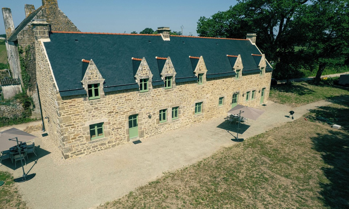 Ploemel House | New June 2026- Authentic farmhouse - 12 people- Near Carnac