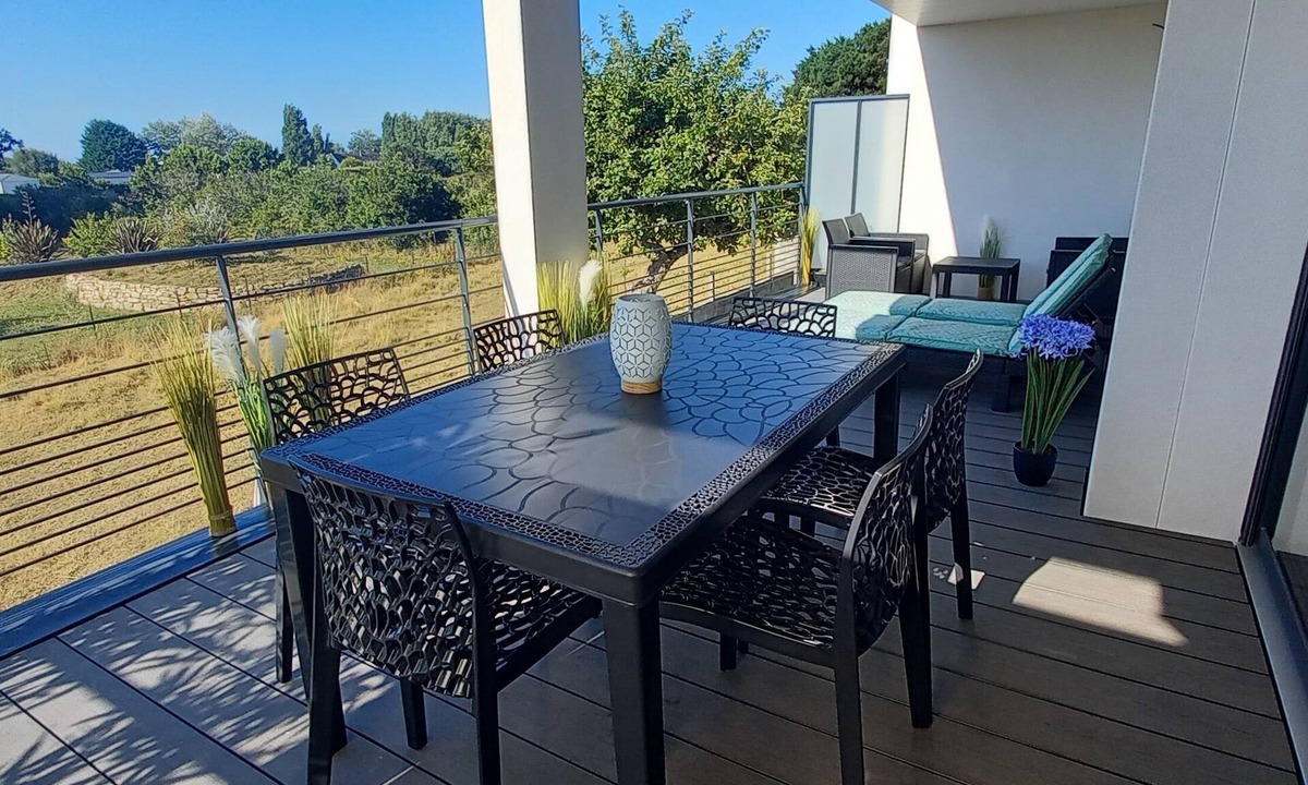 Kerroch Apartment | Nice apartment with large terrace Kerroc'h