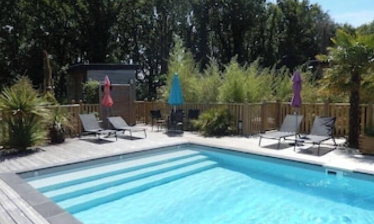 Le Tour-du-Parc House | Nice cottage with swimming pool, 5 min from the beach, called "STIBIDEN".