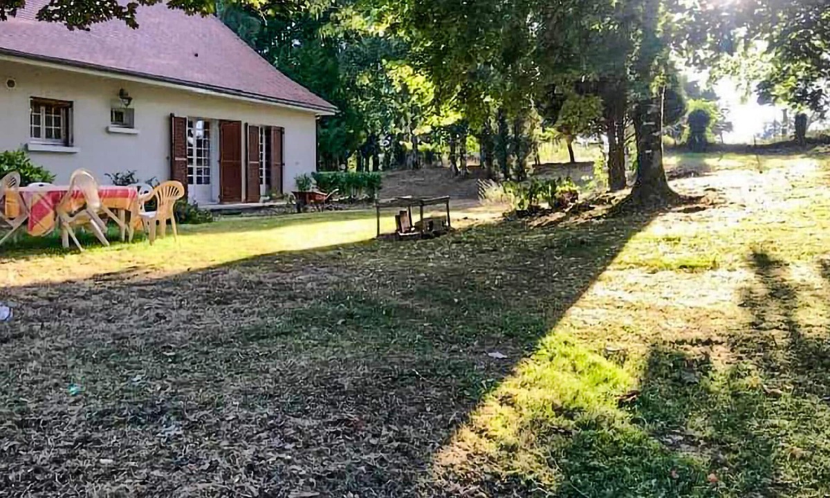 Saint-Saud-Lacoussiere House | Nice home in Saint Saud Lacoussière with WiFi