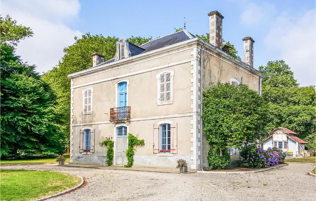 Beylongue House | Nice Home In Beylongue