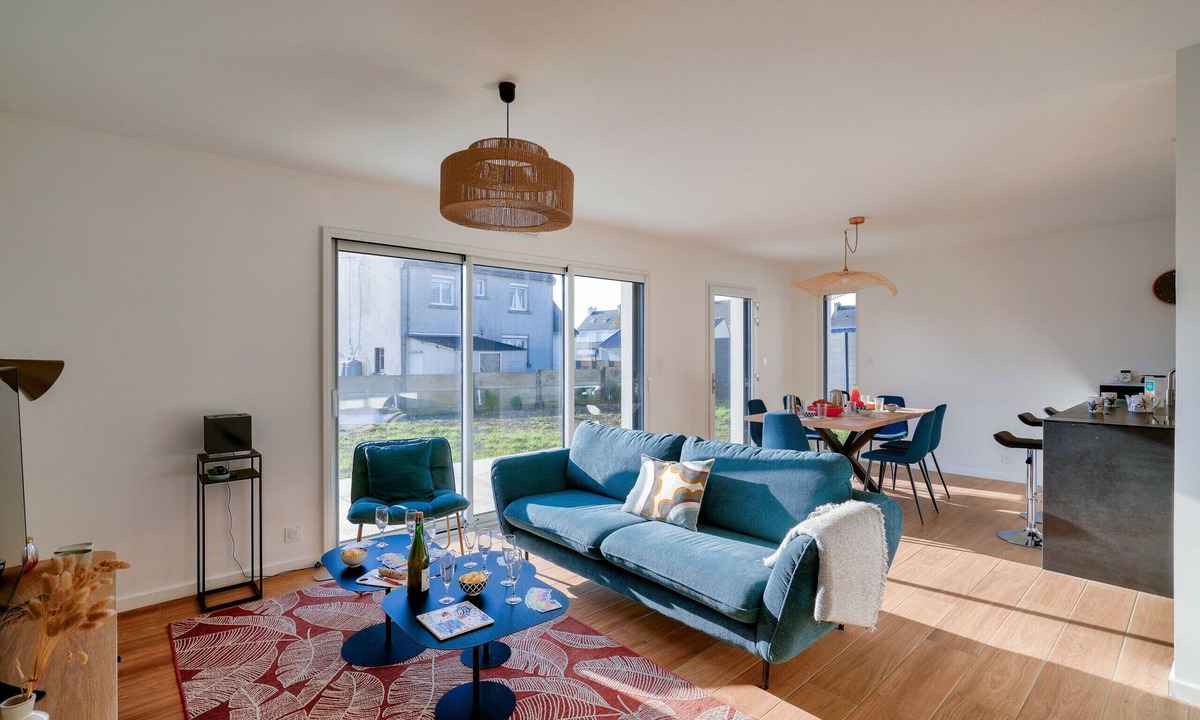 Saint-Guenole House | Nice house for 8 - 950m from the beach & harbour