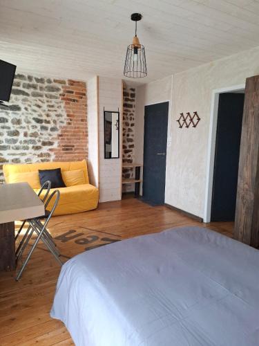 Digoin Bed & Breakfast | o rives du canal LA PETITE SUITE