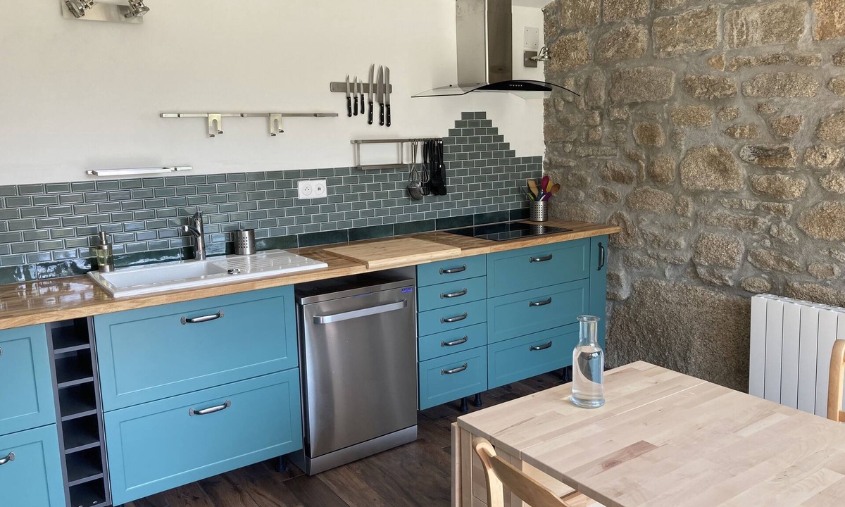 Montfarville House | Old converted barn 10 minutes' walk from the sea