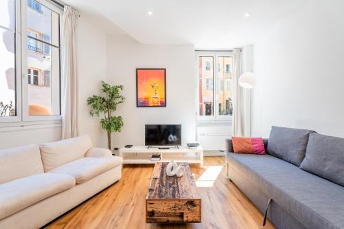 La Celle-sous-Gouzon Apartment | Old Nice, LE COUVENT gorgeous flat with conditioning