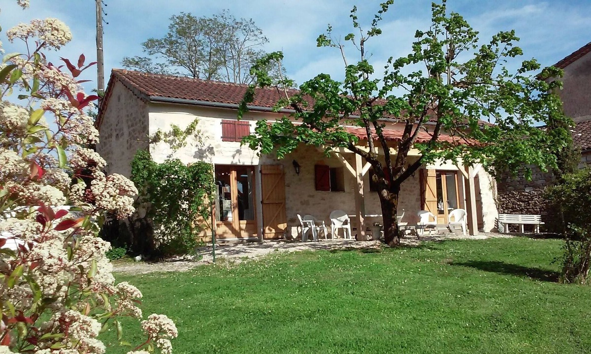 Sauzet Cottage | Old restored forge - swimming pool