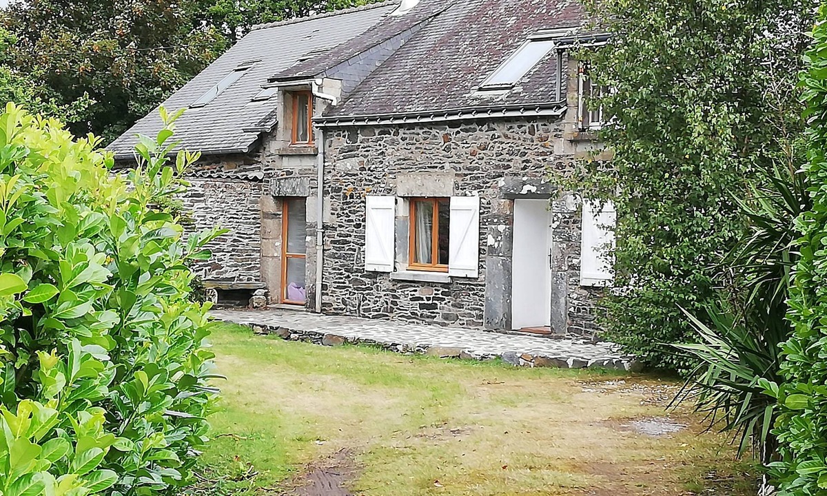 Saint-Brigitte House | Open plan Breton cottage - nr Lac du Guerledan