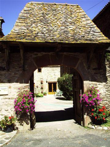 Belcastel House | Oustalou