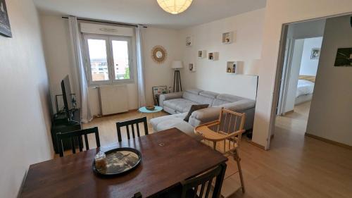 Le Pre-Saint-Gervais Apartment | Paris'door Cozy 2P 50m² all equipped in a village