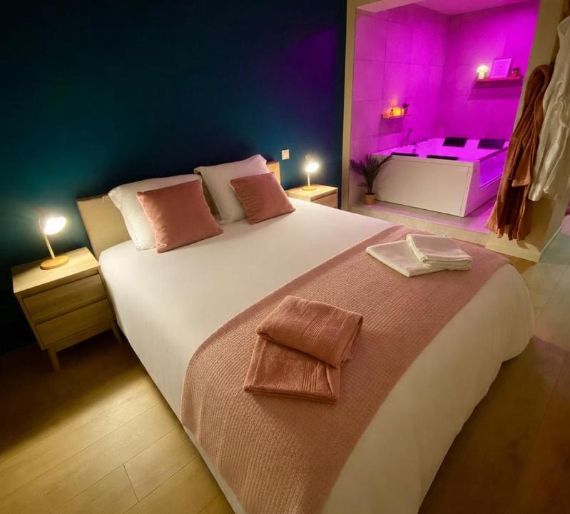 Firminy Apartment | PauseÔBulles - Spa & Grand écran