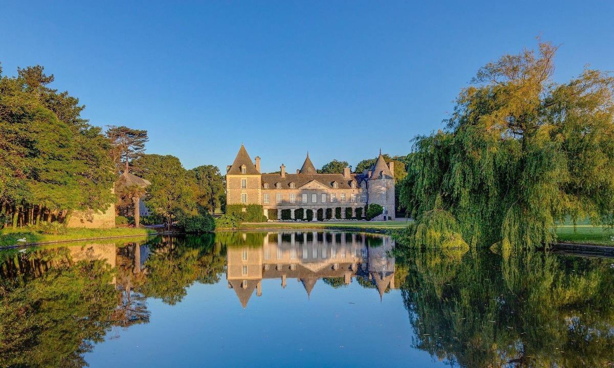Tocqueville Other | Pavillon Normandie - Five Bedroom Castle, Sleeps 10