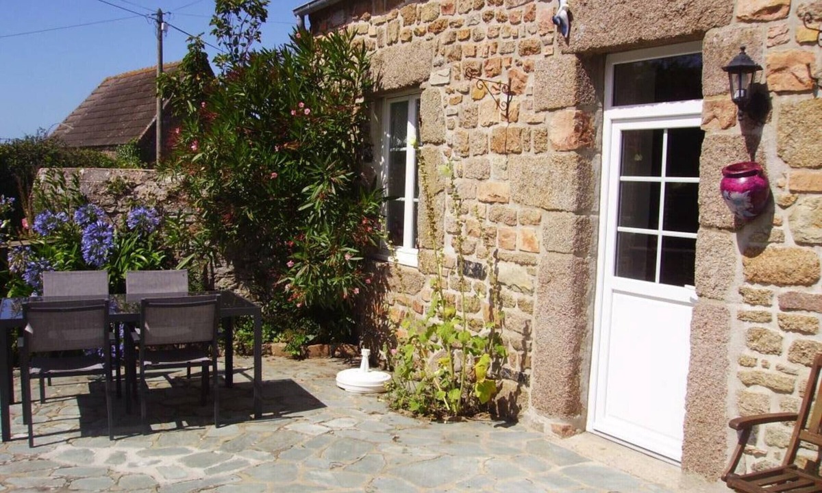 Vrasville Cottage | Peaceful house in Vicq-sur-Mer, 4 pers, with parking and pets allowed