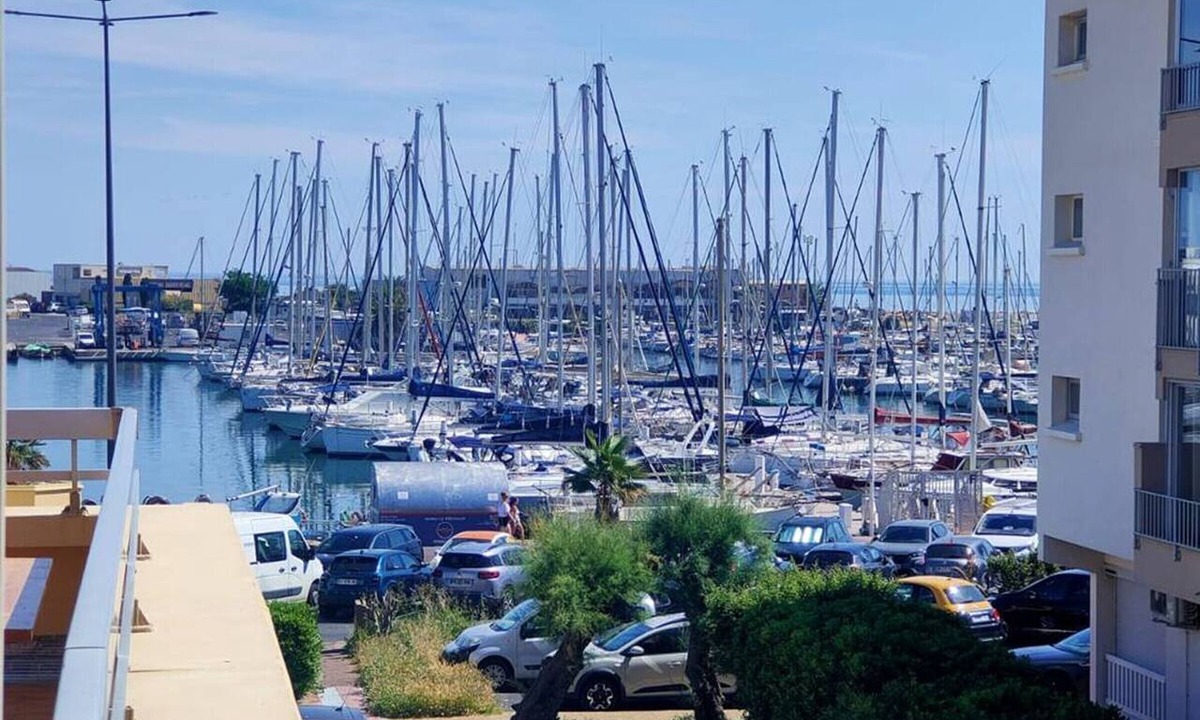 Le Port Apartment | Pleasant 3-Room Apartment with Terrace and Parking in Canet-Port