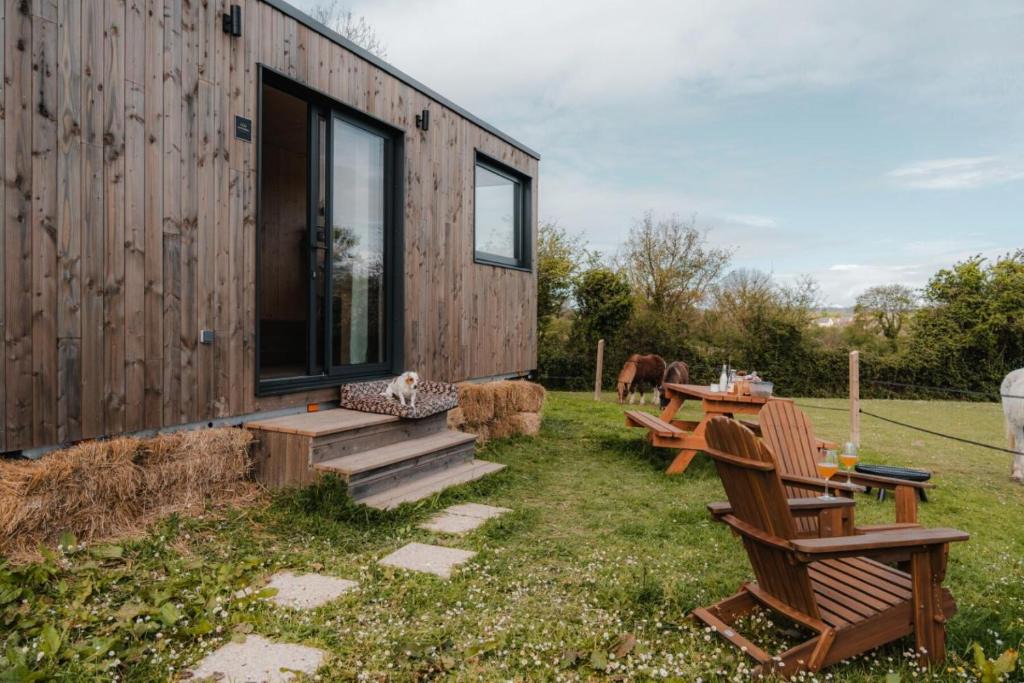 Landes-sur-Ajon Cabin | Pommiers - Parcel Tiny House - Tiny House en Normandie, près du Mont Saint-Michel MAE-0463