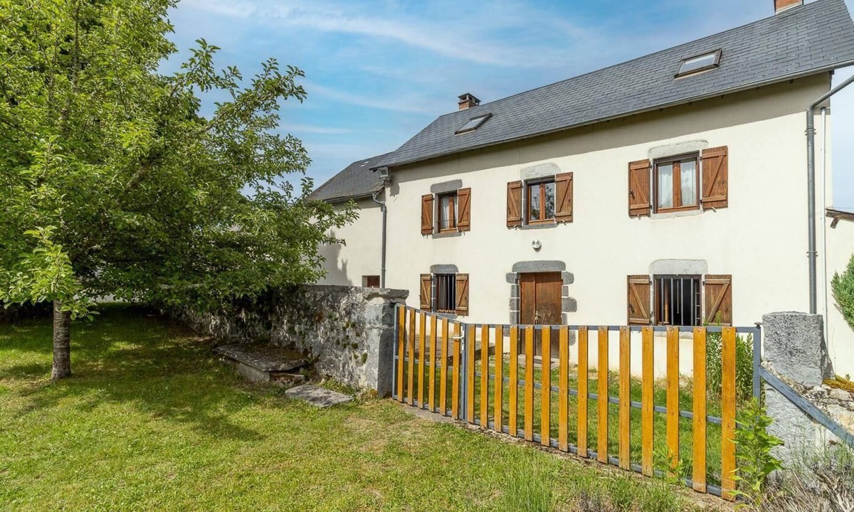 Vervialle House | Presbytère - LA Celle-d'auvergne