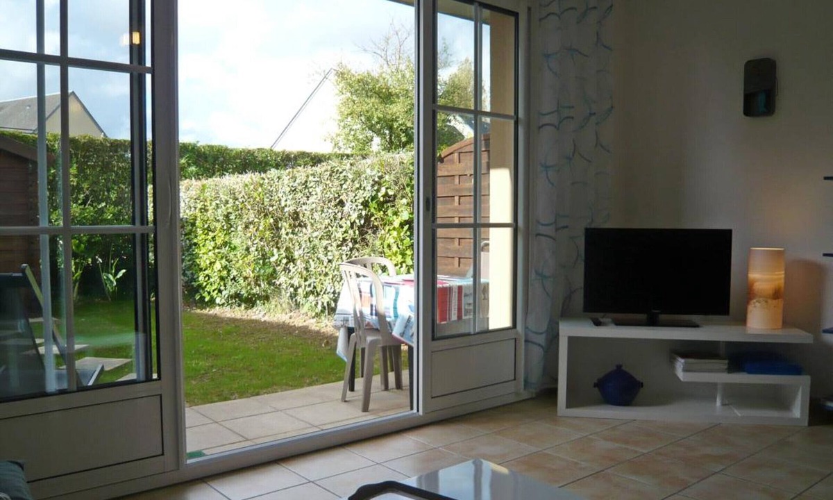 Barfleur Apartment | Private Garden in Barfleur - Ground Floor Apartment
