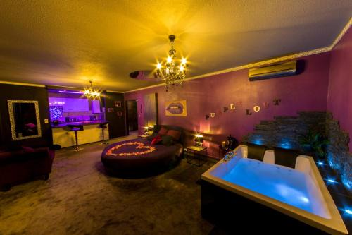 Moulin a Vent Apartment | Purple Lovt