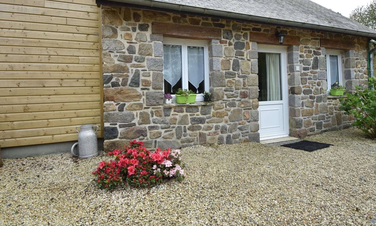 Saint-Gilles-les-Bois House | Quaint Holiday Home in Saint-Gilles-les-Bois with Garden