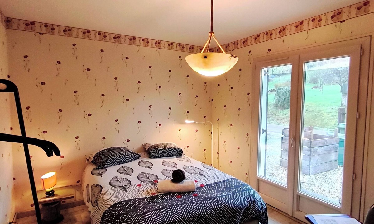Lindry Bed & Breakfast | Quiet bedroom, shared kitchen, living room, bathroom, jucuzzi Absolute peace and quiet