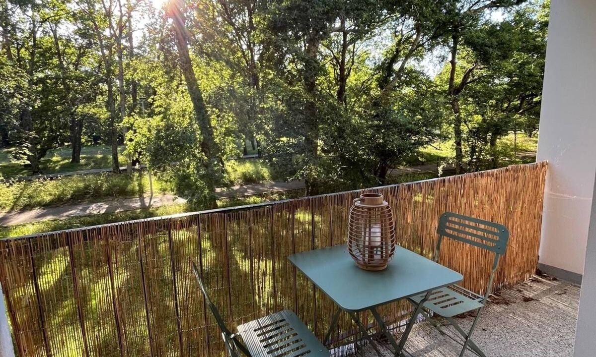 Pessac Apartment | Quiet & Bright 2-room apartment Park view/Tram 2 minutes walk