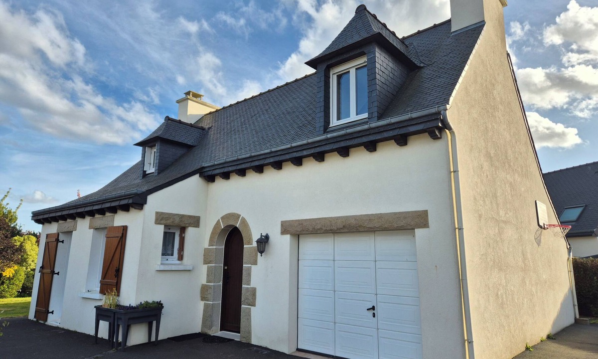 Pleherel-Plage-Vieux-Bourg House | Quiet family home close to the sea