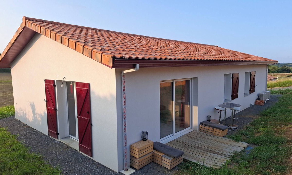 Guiche Villa | Quiet house for vacations with family or friends.