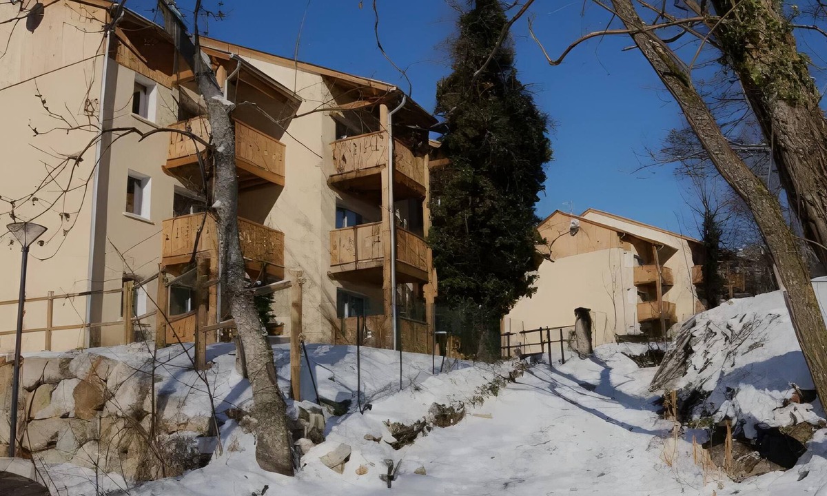 Ax-les-Thermes Apartment | Quiet residence 700m from Ax-les-Thermes town center. Pets allowed