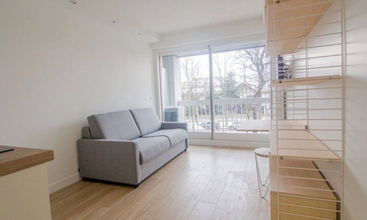 Croulebarbe Apartment | Quiet studio in a very good location