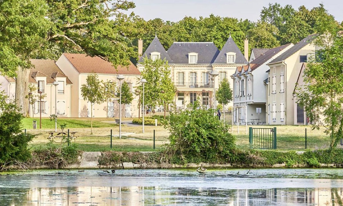 Le Mee-sur-Seine Apartment | Résidence Château Du Mée