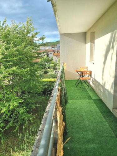 La Glaciere Apartment | Résidence des volcans d'auvergne parking balcon WiFi lit180X200