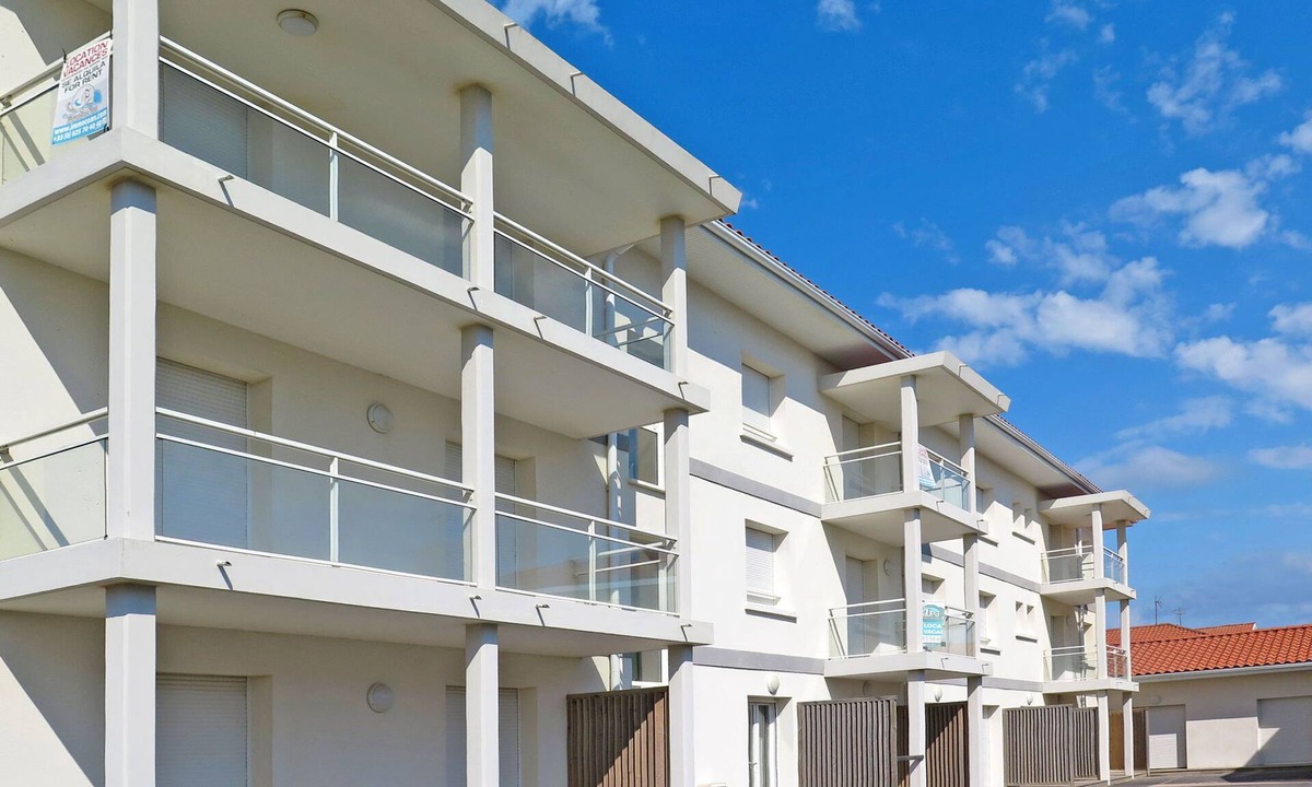 Vieux-Boucau-les-Bains Apartment | Résidence Lagocéan T3 Classic by Interhome