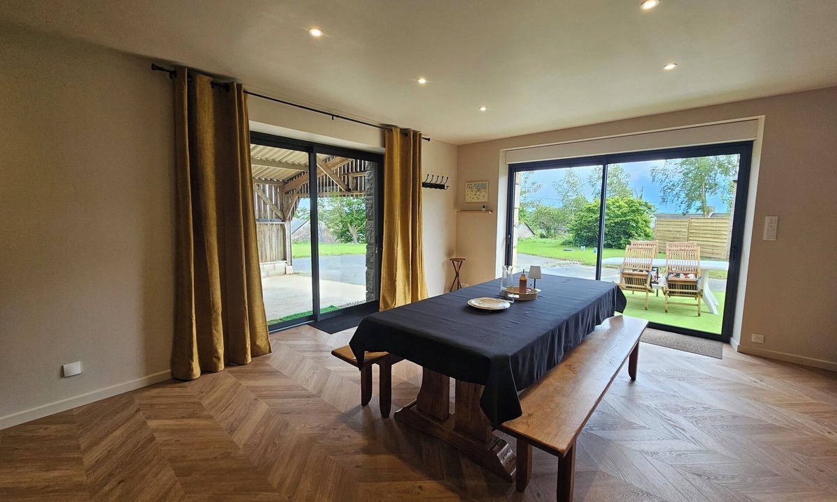 Henansal House | Recently renovated country house 15 minutes from the beach