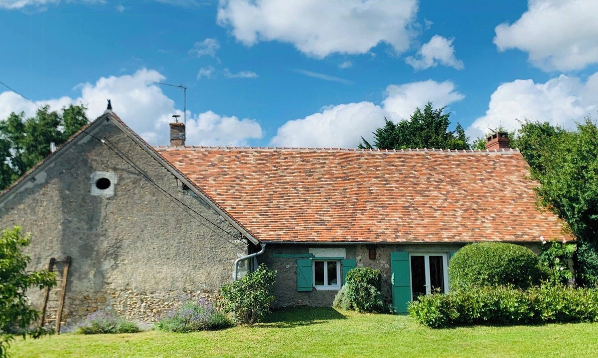 Annay House | Renovated 18th-century house near Guédelon
