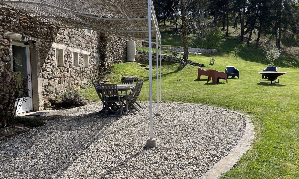 Saint-Prejet-d'Allier Cottage | Renovated farmhouse with private garden, wood stove and terrace